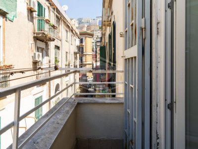 5 vani in Via G. Bausan 32, Napoli (NA)