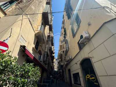5 vani in Via G. Bausan 32, Napoli (NA)