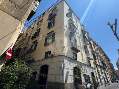 5 vani in Via G. Bausan 32, Napoli (NA)