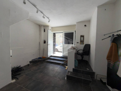 Locale commerciale, Via Padre Luigi Tosti 28
