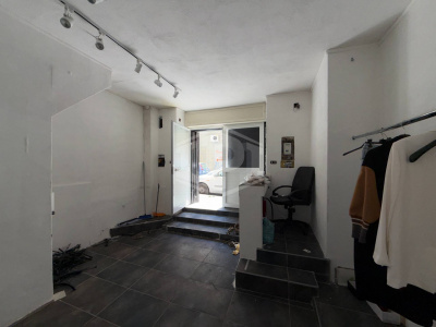 Locale commerciale, Via Padre Luigi Tosti 28