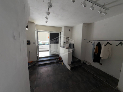 Locale commerciale, Via Padre Luigi Tosti 28