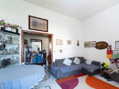 7 vani in Via A. Falcone 332, Napoli (NA)