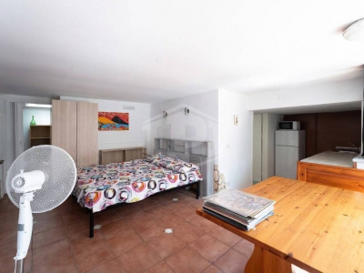 7 vani in Via A. Falcone 332, Napoli (NA)