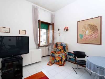 7 vani in Via A. Falcone 332, Napoli (NA)