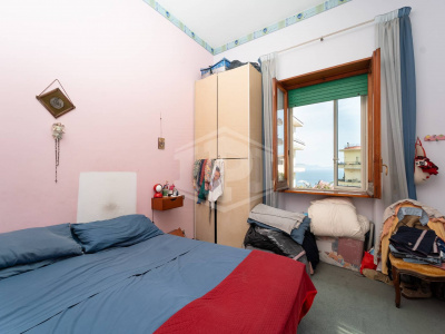 7 vani in Via A. Falcone 332, Napoli (NA)