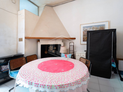 7 vani in Via A. Falcone 332, Napoli (NA)