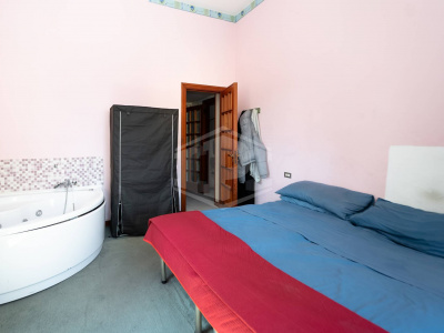 7 vani in Via A. Falcone 332, Napoli (NA)