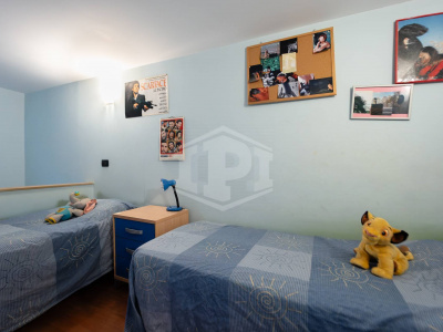 5 Vani in Via S. Caterina da Siena 73 , Napoli (NA)