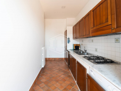 Trilocale con Terrazzo in Via M. Kerbaker 86, Napoli (NA)