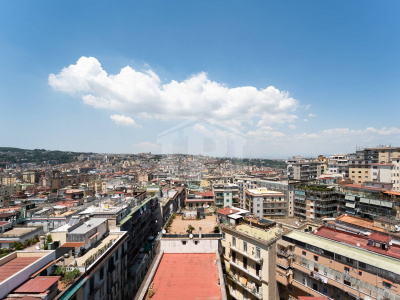 Trilocale con Terrazzo in Via M. Kerbaker 86, Napoli (NA)
