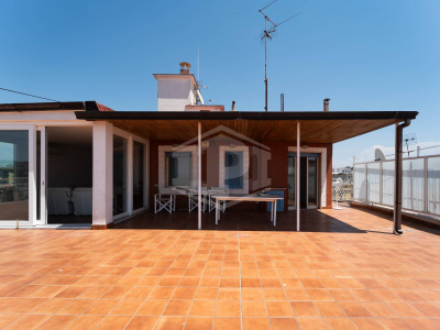 Trilocale con Terrazzo in Via M. Kerbaker 86, Napoli (NA)