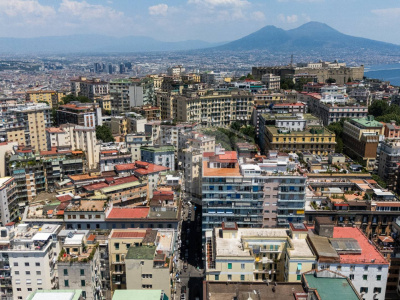 Trilocale con Terrazzo in Via M. Kerbaker 86, Napoli (NA)