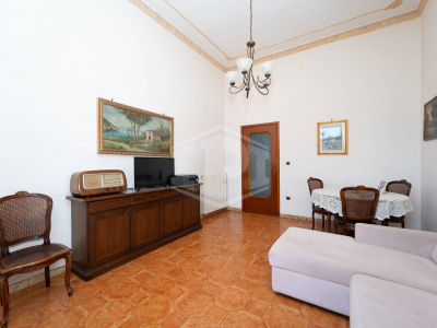 Ampio Trilocale in Via Diocleziano 106, Napoli (NA)