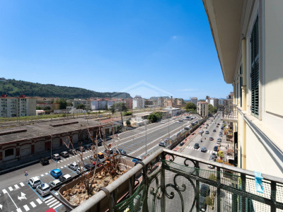 Ampio Trilocale in Via Diocleziano 106, Napoli (NA)
