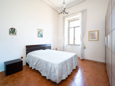 Ampio Trilocale in Via Diocleziano 106, Napoli (NA)