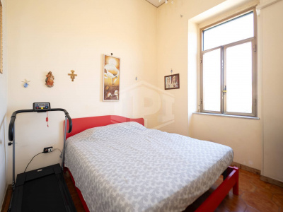 Ampio Trilocale in Via Diocleziano 106, Napoli (NA)