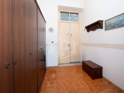 Ampio Trilocale in Via Diocleziano 106, Napoli (NA)