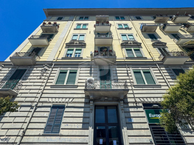 Ampio Trilocale in Via Diocleziano 106, Napoli (NA)