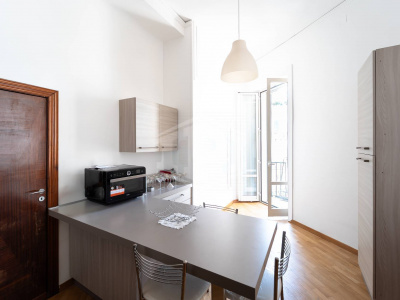 Nuda Proprietà con Terrazzo in Via T. Tasso 175, Napoli (NA)