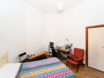Nuda Proprietà con Terrazzo in Via T. Tasso 175, Napoli (NA)