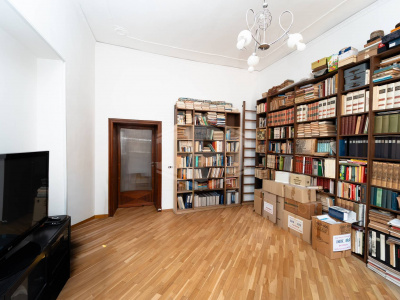 Nuda Proprietà con Terrazzo in Via T. Tasso 175, Napoli (NA)