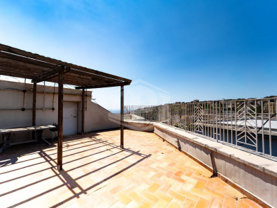 Nuda Proprietà con Terrazzo in Via T. Tasso 175, Napoli (NA)