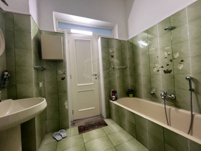 Ampio Bilocale in Via dei Pellegrini 11, Napoli (NA)