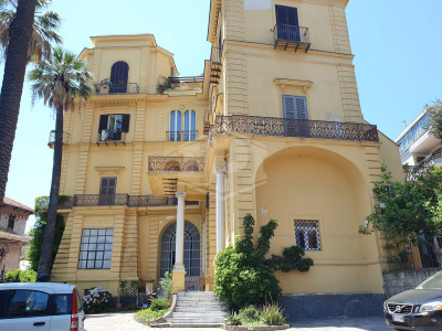 Ampio bilocale, Piazzetta Santo Stefano al vomero 1-2 (NA)