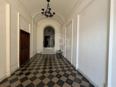Ampio Bilocale in Piazzetta Santo Stefano al Vomero, Napoli (NA)