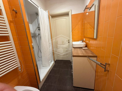 Ampio Bilocale in Piazzetta Santo Stefano al Vomero, Napoli (NA)