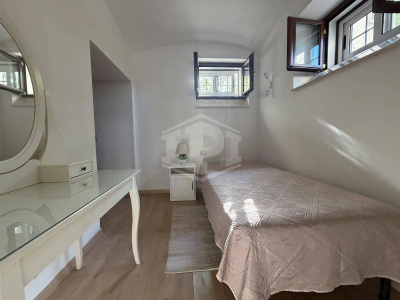 Ampio Bilocale in Piazzetta Santo Stefano al Vomero, Napoli (NA)