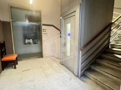 Ampio ufficio in Via S. Maria del Pianto 88, Napoli (NA)
