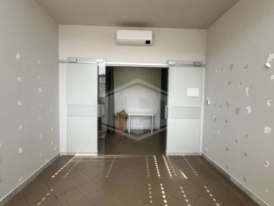 Ampio ufficio in Via S. Maria del Pianto 88, Napoli (NA)