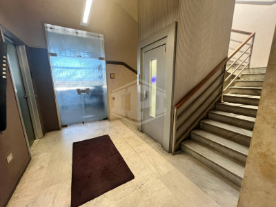 Ampio ufficio in Via S. Maria del Pianto 88, Napoli (NA)