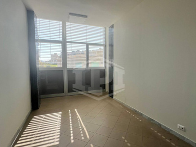 Ampio ufficio in Via S. Maria del Pianto 88, Napoli (NA)