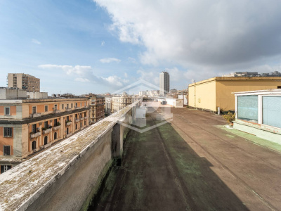 Ampio Bilocale con terrazzo in Corso Umberto I 22, Napoli (NA)