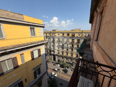 Ampio Bilocale con terrazzo in Corso Umberto I 22, Napoli (NA)
