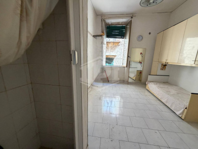 Piccolo Bilocale in Vico Purgatorio ad Arco 28, Napoli (NA)
