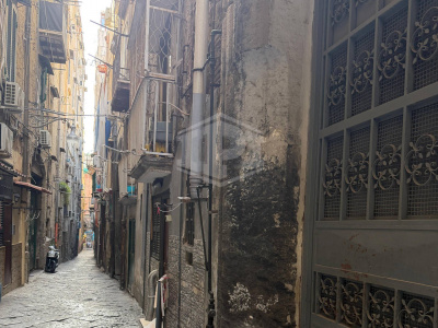 Piccolo Bilocale in Vico Purgatorio ad Arco 28, Napoli (NA)