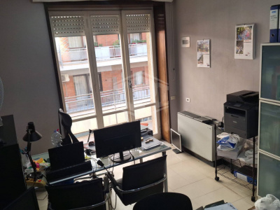 Ampio Ufficio in Via Ponte di Tappia 47, Napoli (NA)