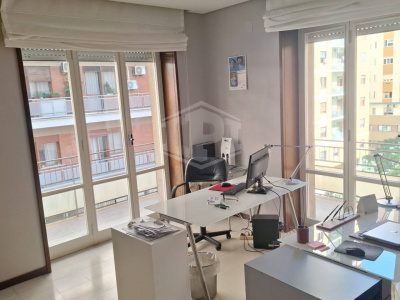 Ampio Ufficio in Via Ponte di Tappia 47, Napoli (NA)