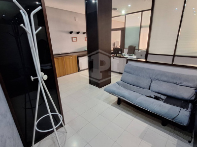 Ampio Ufficio in Via Ponte di Tappia 47, Napoli (NA)