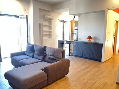 Ampio Trilocale in Via G. Santacroce 25, Napoli (NA)