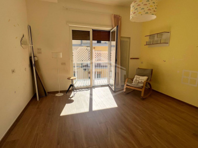 Ampio Trilocale in Via G. Santacroce 25, Napoli (NA)