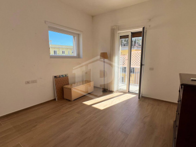 Ampio Trilocale in Via G. Santacroce 25, Napoli (NA)