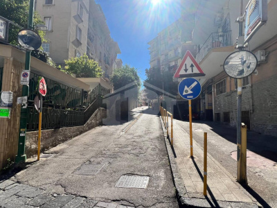 Ampio Trilocale in Via G. Santacroce 25, Napoli (NA)