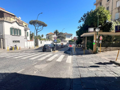 Ampio Trilocale in Via G. Santacroce 25, Napoli (NA)