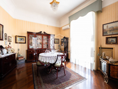 6 Vani in Via S. Teresa degli Scalzi 162 in Napoli (NA)