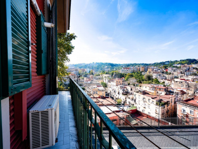 6 Vani in Via S. Teresa degli Scalzi 162 in Napoli (NA)